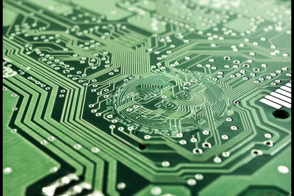Bitcoin Miners vs. Bitcoin Nodes: Understanding the Key Difference